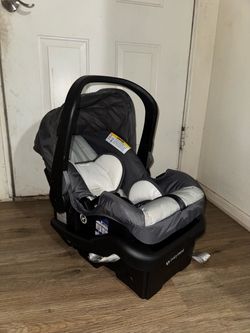 New - Baby Trend EZ-Lift™ Plus Infant Car Seat, Ultra Grey – Newborn Comfort Padding, Lightweight