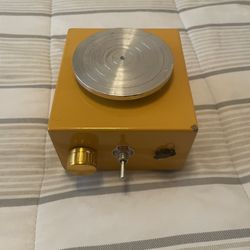 Pottery Wheel (Brush Used For Size Demonstration)