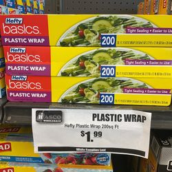 Hefty Basics Plastic Wrap 200 Square Feet 