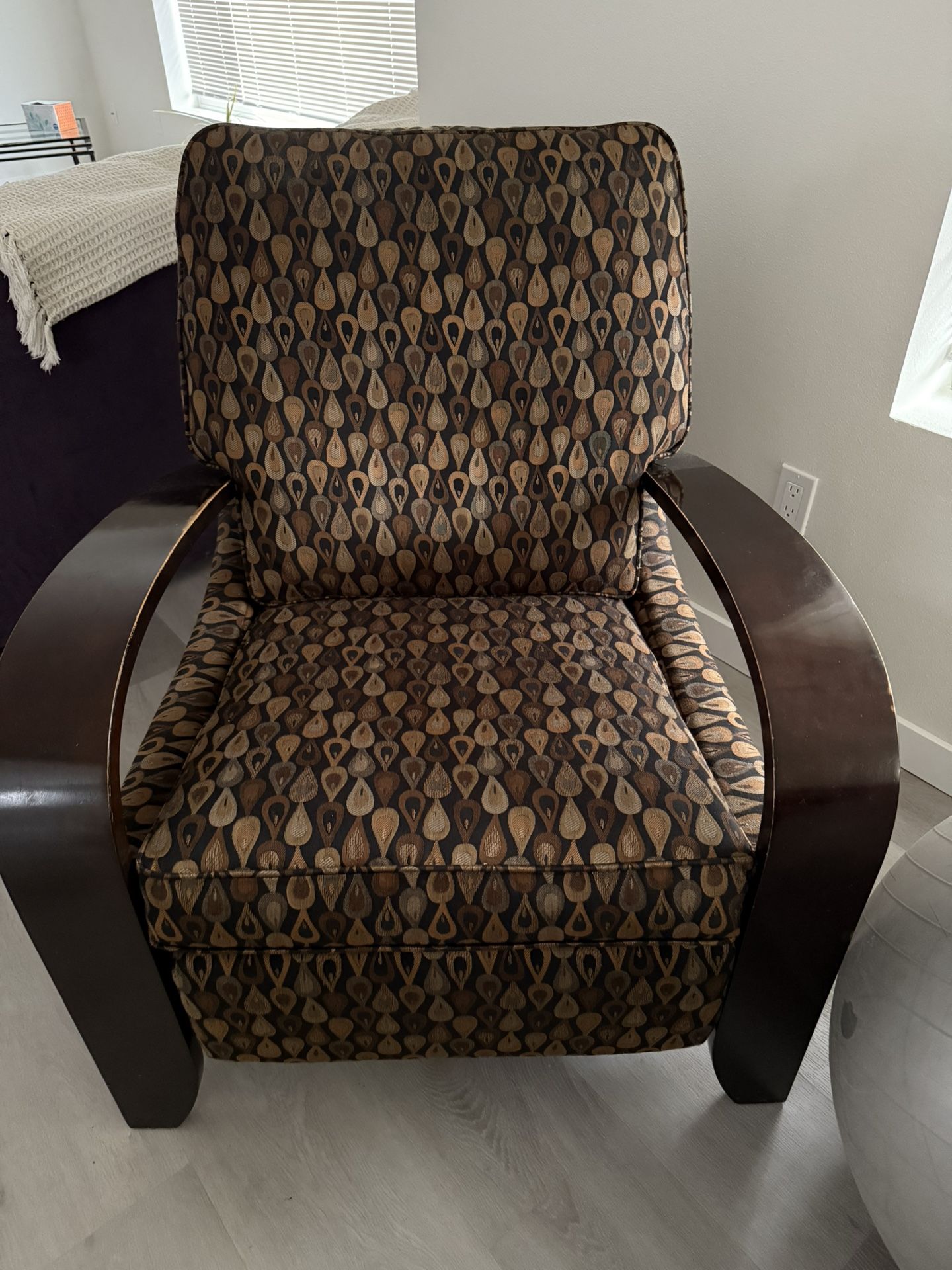 Recliner Chair