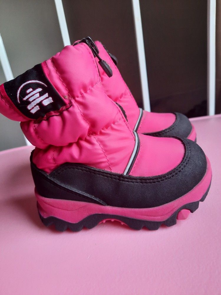 Snuggy Girls Shoe