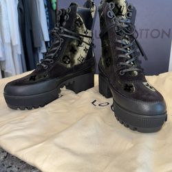 Louis Vuitton Velvet Calfskin Monogram Laureate Platform Desert Boots