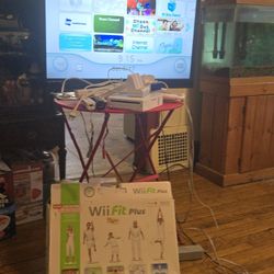 Wii Fit Game With Accessories