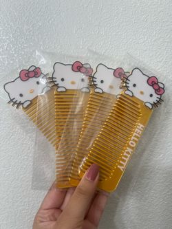 Hello Kitty Gold Silk Medium Size Combs ($5 each)