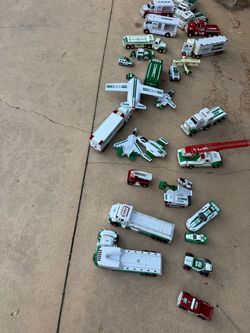 Hess lot 30pcs toys