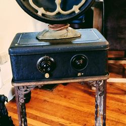 1900s Atwater Kent Radio 