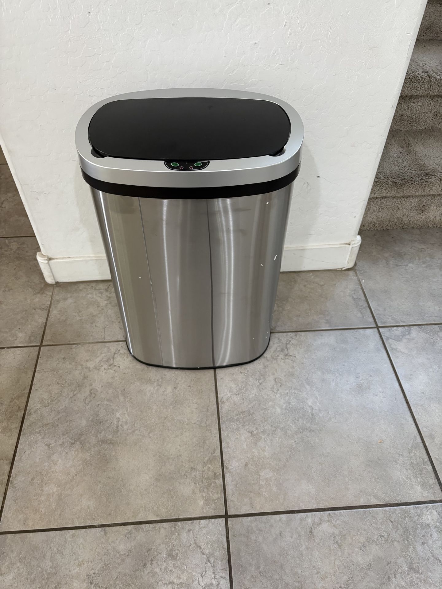 13gallons stainless steel sensor trash can