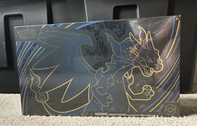 Pokémon Charizard ultra premium