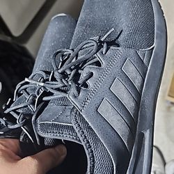 Adidas Men 10 1/2 Black Sneakers 