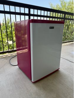 Emerson Compact Mini Fridge with Chiller Compartment