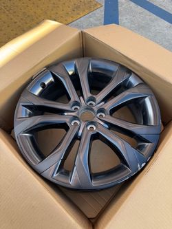 Toyota Sienna XSE Wheel