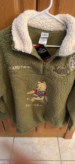 Winnie The Pooh Women’s Sweater XXL