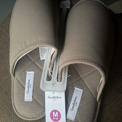 Pantuflas  nuevas  $8