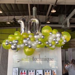 Balloon Garland ✨💚