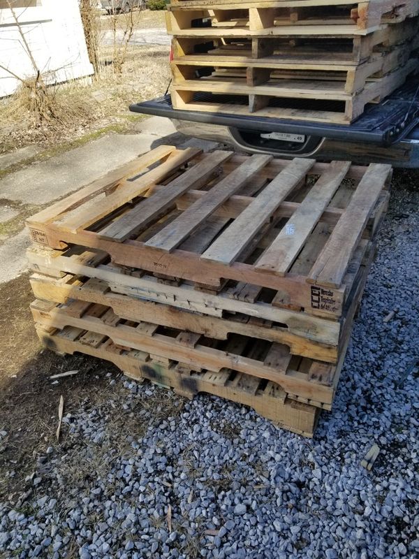 Recycling You Pallets, we pick up for free for Sale in Indianapolis, IN