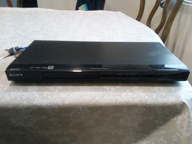 Sony HDMI CD/DVD Player DVP-SR510H Black Slim Compact No Remote Working!