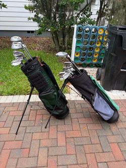 (2) mens right handed golf club sets. Complete sets with golf bags $60 each