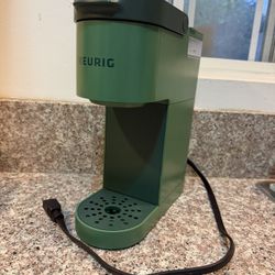 Keurig K-Mini Single Serve K-Cup Pod Coffee Maker, Evergreen