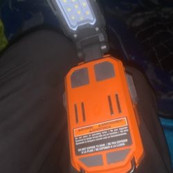 rigid 18 volt light NO BATTERY