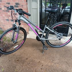 SCHWINN TRAILWAY BICYCLE 