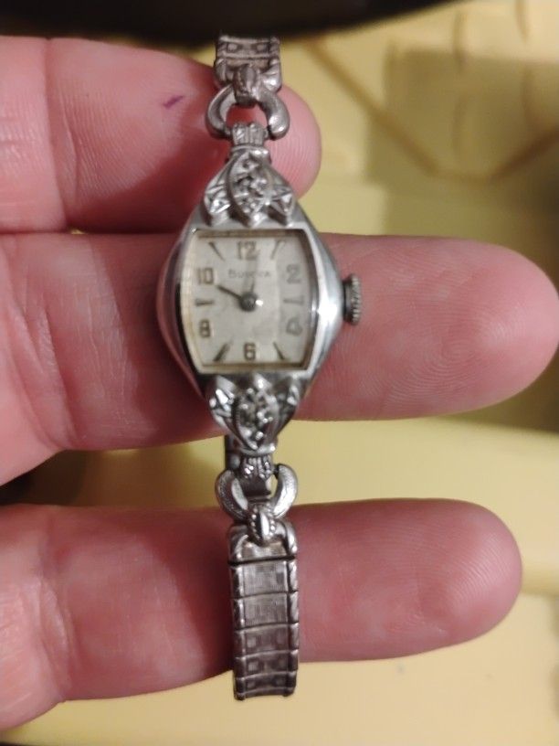 Vintage Vulva Swiss Made Leaves Watch