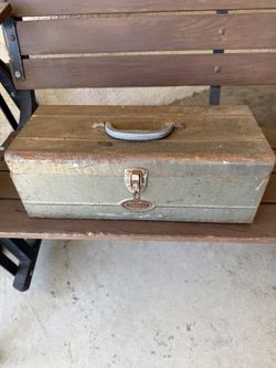 Vintage Tool Chest with Carry handle 