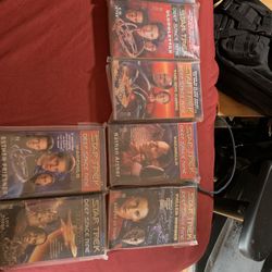 22 Star Trek books/bookseries