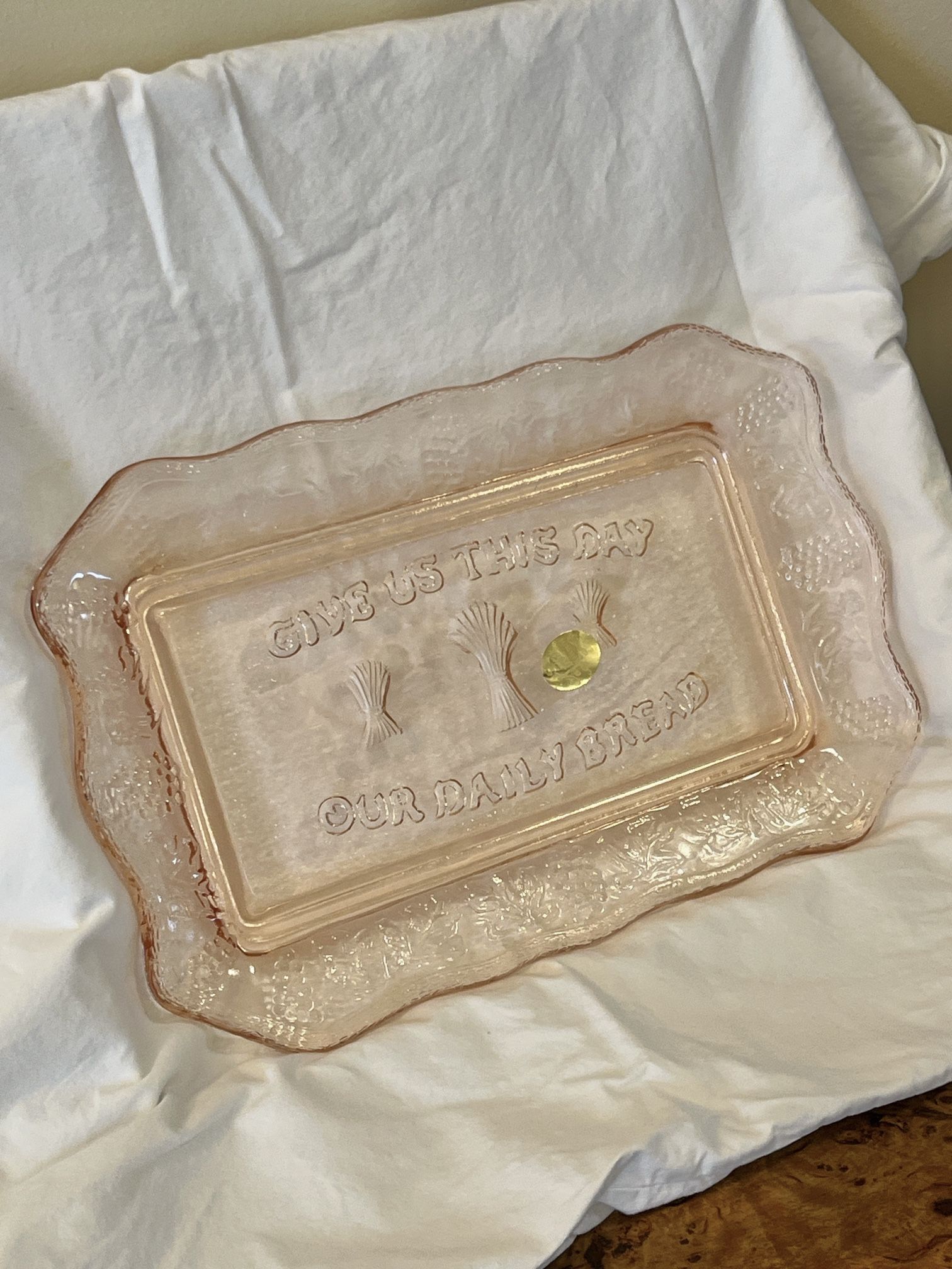 Beautiful “Tiara Exclusive” Pink Glass “Daily Bread” Tray/Plate