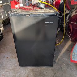 Working mini fridge