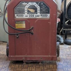 Lincwelder AC 225 Welder