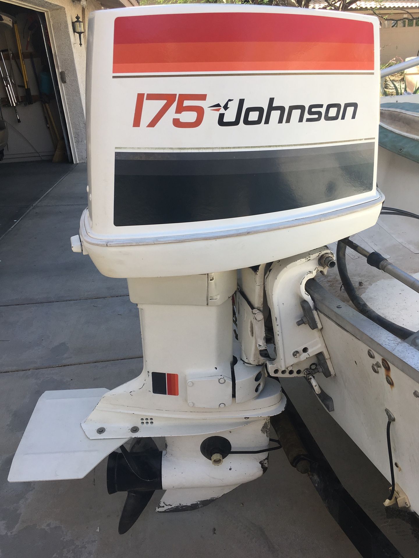 Johnson 175HP Outboard Motor