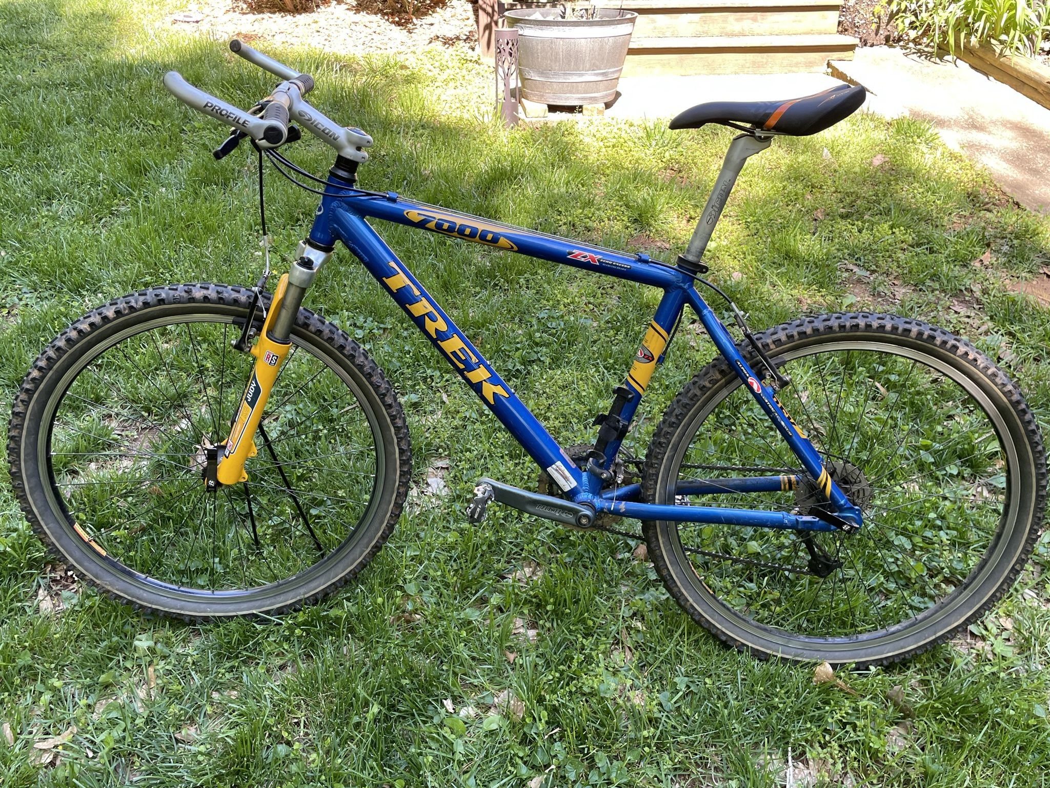 Frame Trek 7000 Zx Specs Trek 7000 Deals Mountain Bike Specs Hotsell