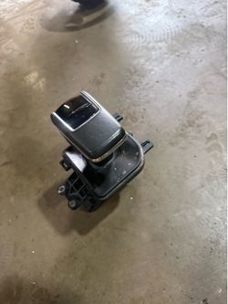 2022 Chevrolet Silverado gear shifter