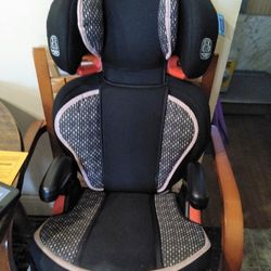 GRACO CAR SEAT/ BOOSTER 