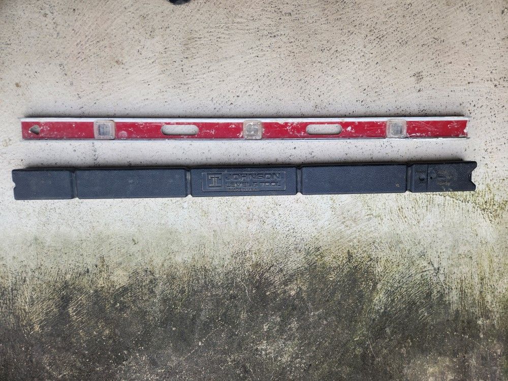 4 Foot Level With Case