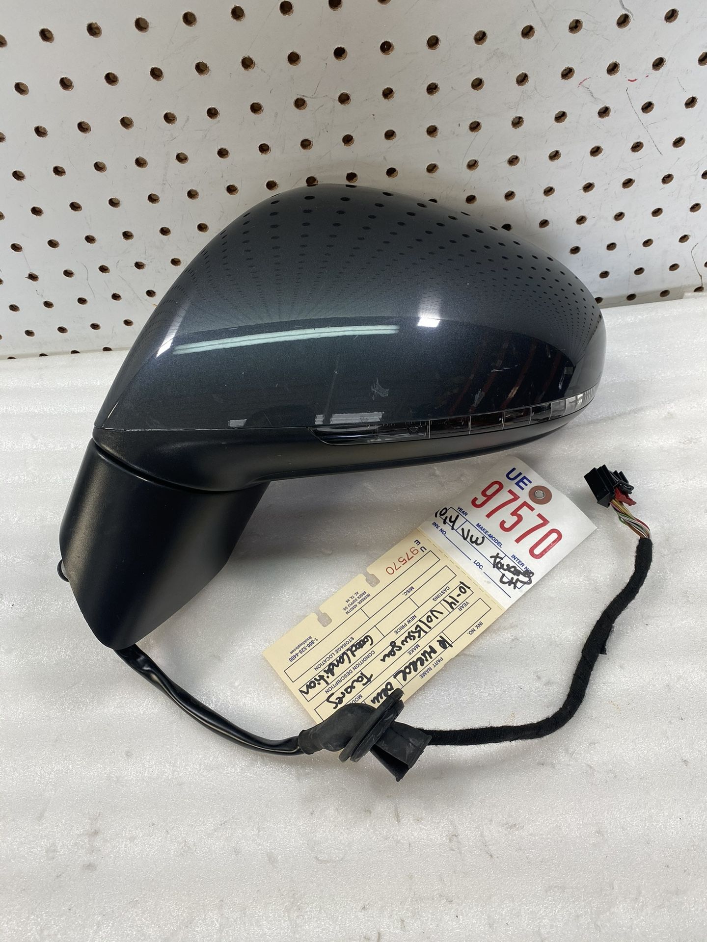 2011 2014 VOLKSWAGEN TOUAREG LEFT SIDE DOOR MIRROR OEM