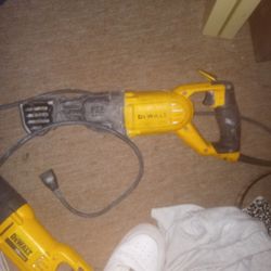 DeWalt  Reciprocating Saw Model DWE305