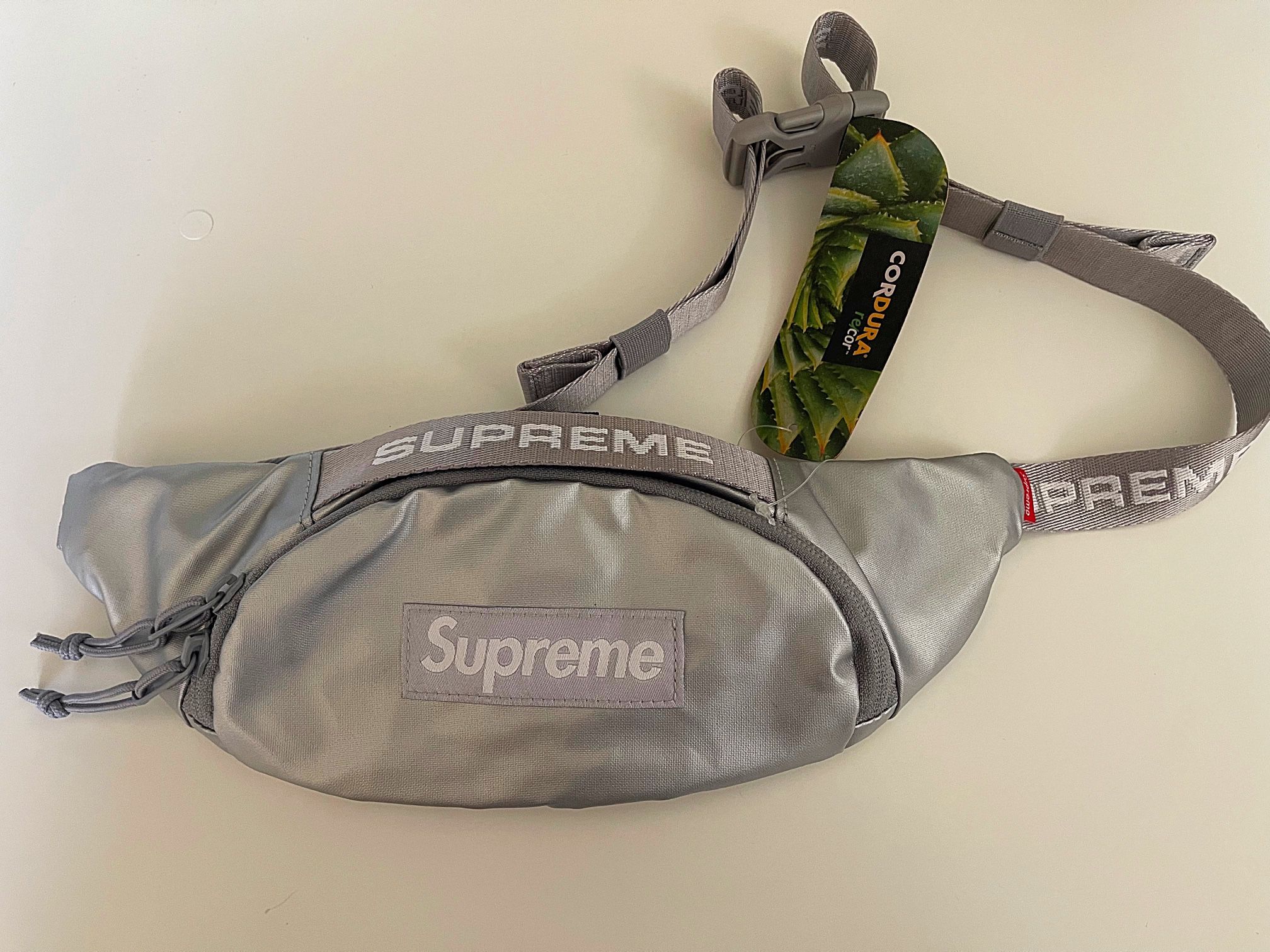 Supreme Waist bag FW22