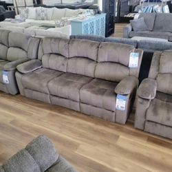 New Super Comfy Brown Reclining Sofa And Love Seat Couch Set 