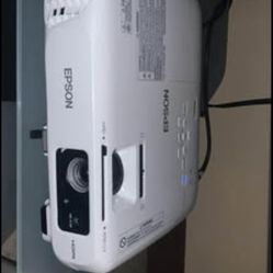 EPPSON EX3220 Projector