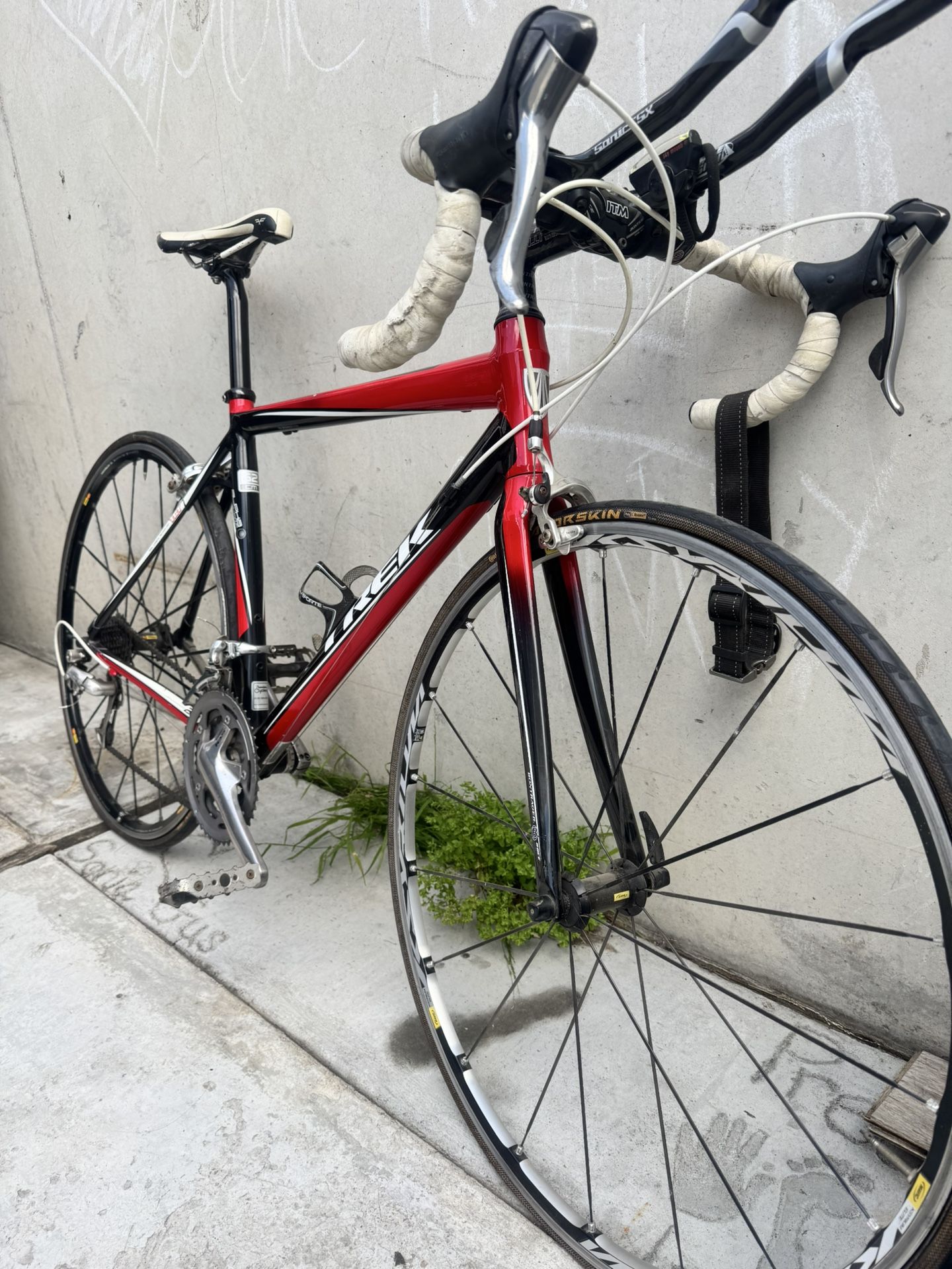 Trek 2.3 Road Bike (52) Cm