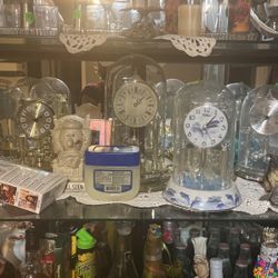 Knick Knacks/ Collectibles 