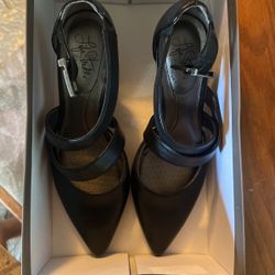 Life Soft System Black Shoes  Heel