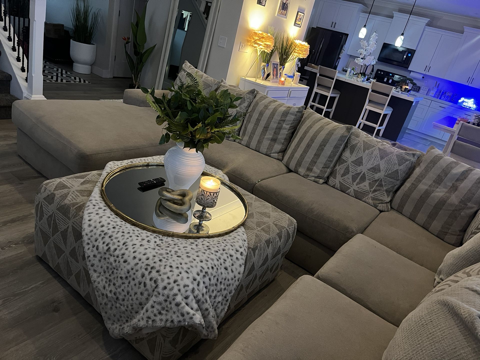 U Shaped Sectional