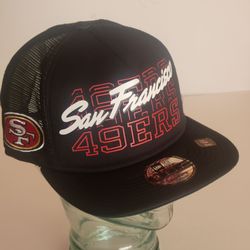 San Francisco 49ers New Era 9FIFTY Snapback Hat New, with tags. One Size 
fits most. See the photos for details.
100% Polyester.