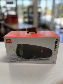 JBL CHARGE 4 SPEAKER, IN LIKE NEW CONDITION, COMES WITH BOX AND PLASTIC