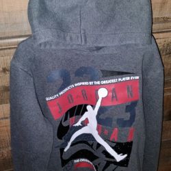 FIRM IN MERCED‼️BOYS HOODIE SIZE 10/12