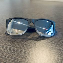 Polarized Ray Ban Justin !!