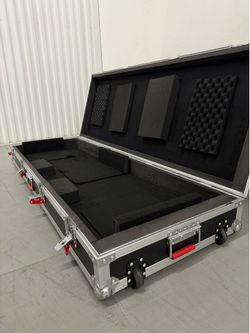 Gator G-TOUR 88-key Flight Case with Wheels