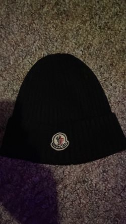 Black moncler beanie